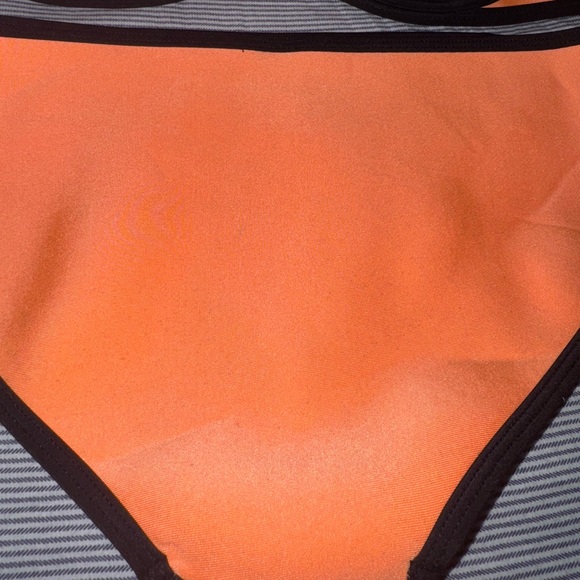TRIANGL bathing suit - Picture 3 of 3